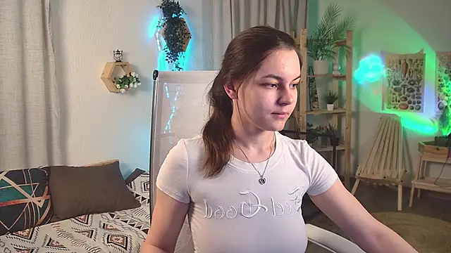 FrancescaCavaliere online show from April 10, 2026, 6:09 am