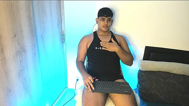 james smithx online show from November 18, 2025, 9:07 pm