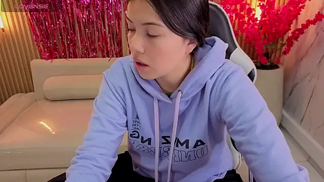 Snapshot of venus_velvet_tp chatting on February 25, 2026, 12:27 pm venus velvet tp online show from February 25, 2026, 12:27 pm