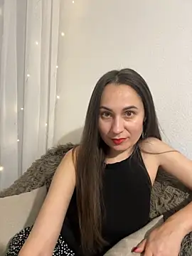 NikaGold7725 online show from November 10, 2025, 7:08 pm
