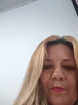 karlaanqui1 online show from March 15, 2026, 10:28 pm