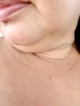 HotXXXgirl 01 online show from November 12, 2025, 1:48 pm