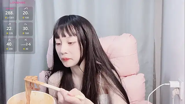 lris-Beauty online show from November 12, 2025, 9:13 am