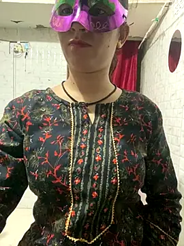 Red Queen 11 online show from November 17, 2025, 6:56 pm