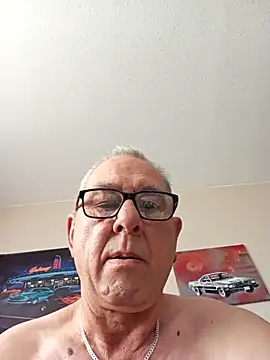 Snapshot of andy-1961 chatting on November 11, 2025, 12:55 pm andy-1961 online show from November 11, 2025, 12:55 pm