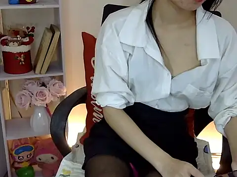 Lee-Young66 online show from December 17, 2025, 3:33 am