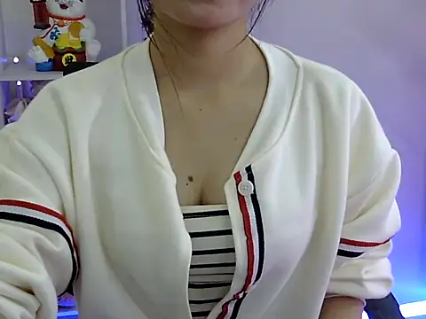 Lee-Young66 online show from November 10, 2025, 7:02 am