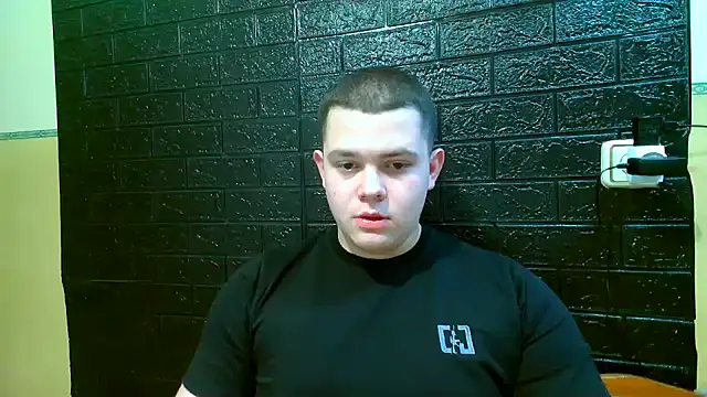 Snapshot of CuteButNaughty_ chatting on November 28, 2025, 7:36 pm CuteButNaughty online show from November 28, 2025, 7:36 pm