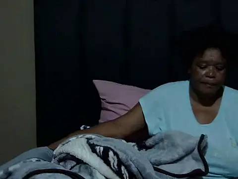 bigsexymama2 online show from December 23, 2025, 1:38 am