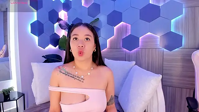 sofiaivanova online show from February 9, 2026, 3:37 am