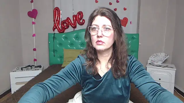 Snapshot of RoseHille chatting on February 19, 2026, 6:05 pm RoseHille online show from February 19, 2026, 6:05 pm