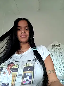 Snapshot of kyliecastell chatting on November 30, 2025, 1:45 pm kyliecastell online show from November 30, 2025, 1:45 pm