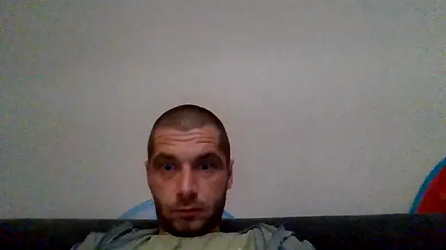 Snapshot of Kinkycouple142 chatting on April 8, 2026, 9:16 pm Kinkycouple142 online show from April 8, 2026, 9:16 pm
