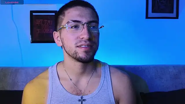 Snapshot of AresMassimoX chatting on July 4, 2026, 1:26 pm AresMassimoX online show from July 4, 2026, 1:26 pm