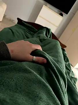 Snapshot of simeonehivd chatting on January 10, 2026, 12:55 pm simeonehivd online show from January 10, 2026, 12:55 pm