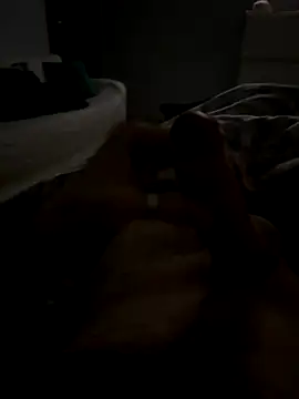 Snapshot of simeonehivd chatting on December 21, 2025, 1:08 am simeonehivd online show from December 21, 2025, 1:08 am