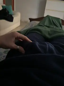 Snapshot of simeonehivd chatting on December 20, 2025, 1:03 pm simeonehivd online show from December 20, 2025, 1:03 pm