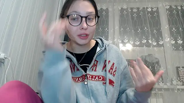 your  gena online show from November 25, 2025, 2:06 pm