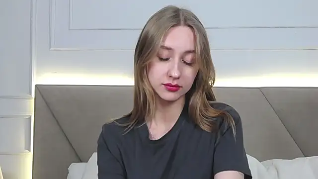 Snapshot of RachaelCute chatting on November 10, 2025, 8:52 am RachaelCute online show from November 10, 2025, 8:52 am