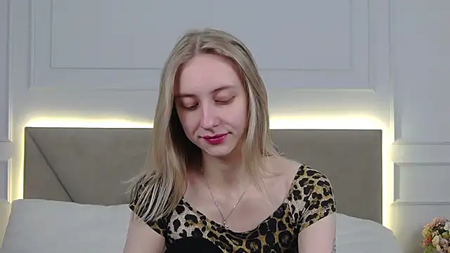 Snapshot of RachaelCute chatting on February 22, 2026, 11:12 am RachaelCute online show from February 22, 2026, 11:12 am