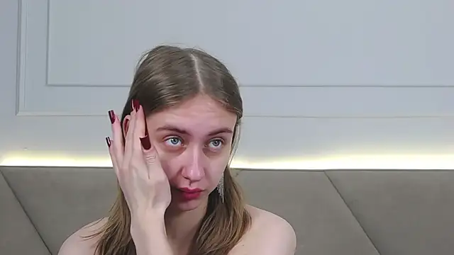 RachaelCute online show from November 18, 2025, 4:27 am