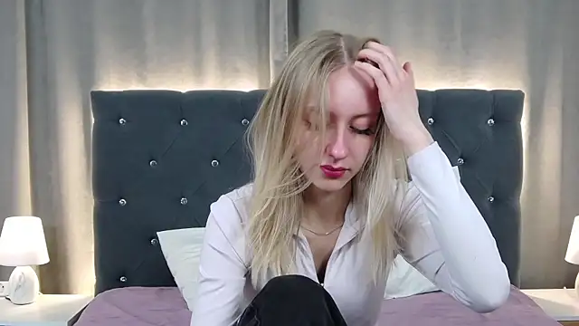 RachaelCute online show from April 23, 2026, 4:19 am