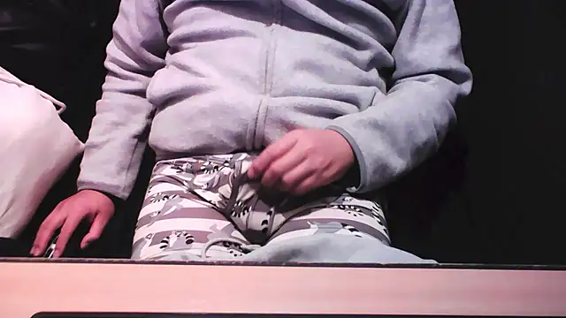 Snapshot of yu-yu28 chatting on December 2, 2025, 5:25 pm yu-yu28 online show from December 2, 2025, 5:25 pm