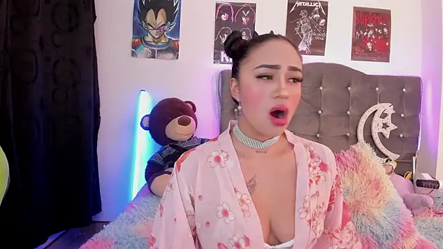 Snapshot of lunabritton1 chatting on January 12, 2026, 4:08 am lunabritton1 online show from January 12, 2026, 4:08 am