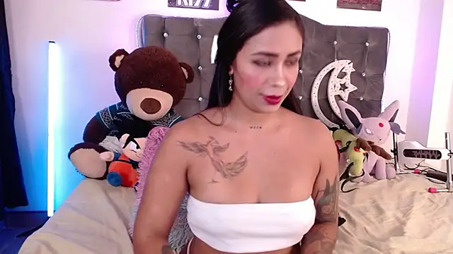 Snapshot of lunabritton1 chatting on February 8, 2026, 3:26 am lunabritton1 online show from February 8, 2026, 3:26 am