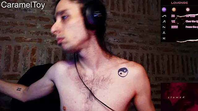 Snapshot of CaramelToy chatting on February 12, 2026, 8:30 pm CaramelToy online show from February 12, 2026, 8:30 pm