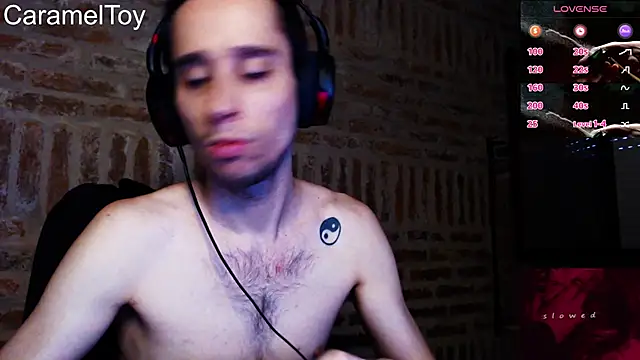 Snapshot of CaramelToy chatting on February 17, 2026, 10:07 pm CaramelToy online show from February 17, 2026, 10:07 pm