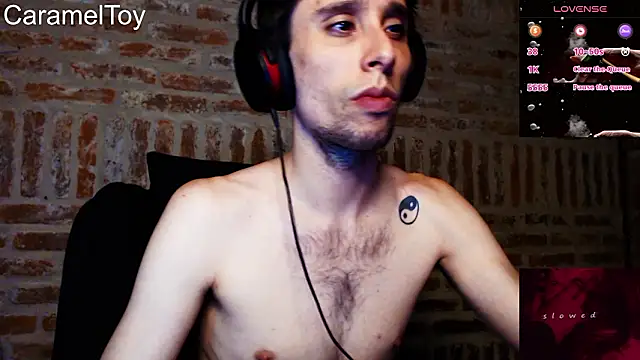 Snapshot of CaramelToy chatting on February 24, 2026, 6:25 am CaramelToy online show from February 24, 2026, 6:25 am