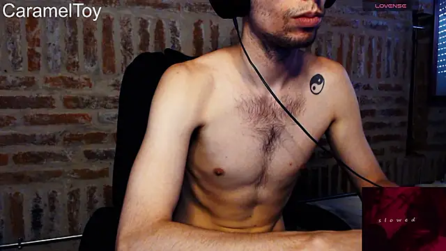 Snapshot of CaramelToy chatting on February 22, 2026, 7:48 pm CaramelToy online show from February 22, 2026, 7:48 pm