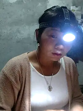 vangkt-cute online show from November 19, 2025, 6:08 pm