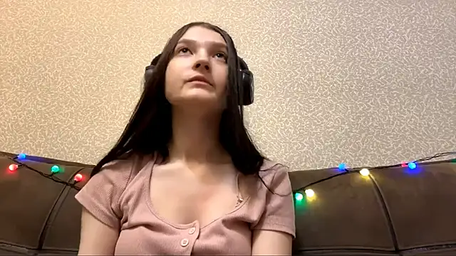 AurorAurora online show from December 16, 2025, 8:18 am