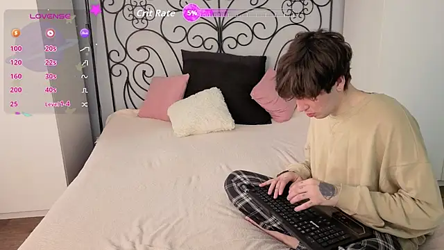 Snapshot of Danny_loves_Mary chatting on February 19, 2026, 1:57 am Danny loves Mary online show from February 19, 2026, 1:57 am