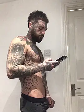 magicmichaell online show from November 26, 2025, 7:30 am