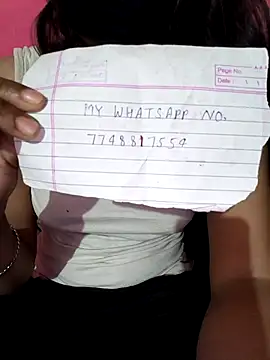 Hot  girls001 online show from November 16, 2025, 2:05 am