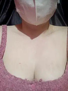 Snapshot of MiHeni chatting on February 13, 2026, 2:39 pm MiHeni online show from February 13, 2026, 2:39 pm