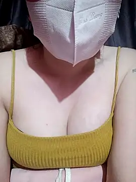 Snapshot of MiHeni chatting on February 2, 2026, 4:28 pm MiHeni online show from February 2, 2026, 4:28 pm