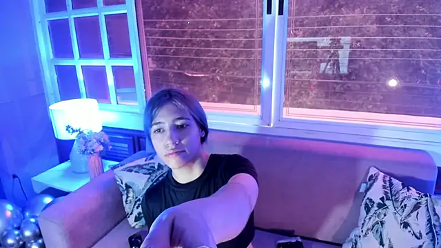 ReiAyanamy online show from January 12, 2026, 8:04 pm