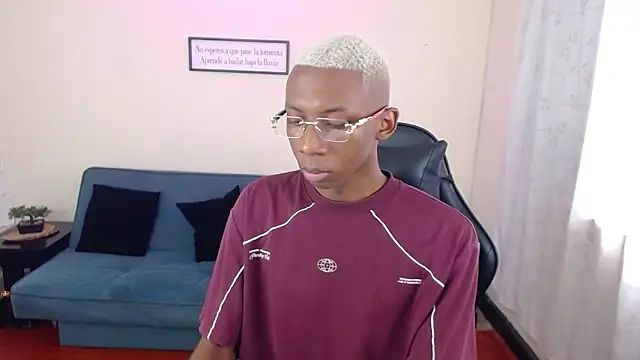 Miilo18 online show from January 16, 2026, 8:57 pm