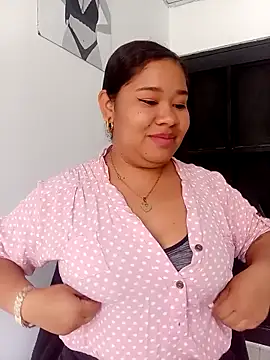 Snapshot of Sarahy- chatting on November 11, 2025, 12:11 pm Sarahy- online show from November 11, 2025, 12:11 pm