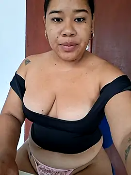 Snapshot of Sarahy- chatting on February 1, 2026, 12:25 pm Sarahy- online show from February 1, 2026, 12:25 pm