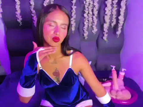 CloeMorenti  online show from March 31, 2026, 2:13 am