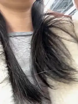 luvvmill online show from November 12, 2025, 7:34 am