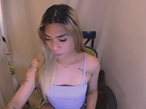 velvetviper06 online show from April 9, 2026, 7:14 am