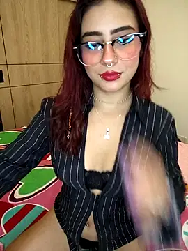 Sarah Lark- online show from February 5, 2026, 1:12 am