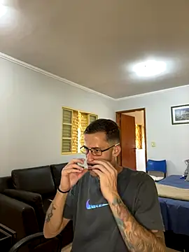 Lucasjandre online show from December 5, 2025, 12:48 pm