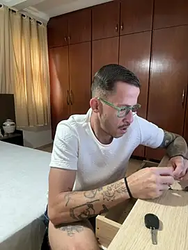 Snapshot of Lucasjandre chatting on April 4, 2026, 11:17 am Lucasjandre online show from April 4, 2026, 11:17 am